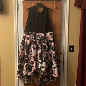 Sleeveless cocktail dress